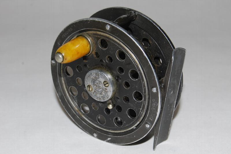 2 7/8 PFLUEGER MEDALIST No. 1392. RH. FIRST MODEL [Circa 1929-1930.] 3 1/4  oz. Cap. DT-4 + 100 yd. No LG; Aluminum spool latch cover marked: Pflueger  / Medalist / Trade /