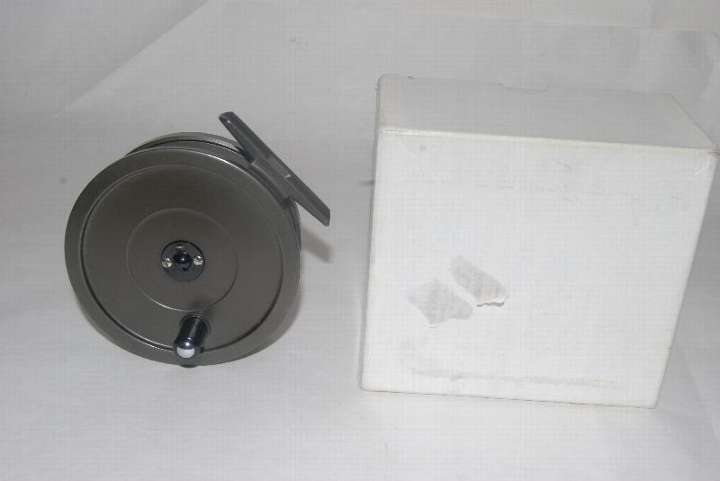 3 3/4 HARDY UNIQUA RH/LH. [Circa 1981-1983] 4 oz. Cap. DT-9F + 200 yd;  Special Cast Magnesium Frame with Rim control Magnesium spool; SOLD